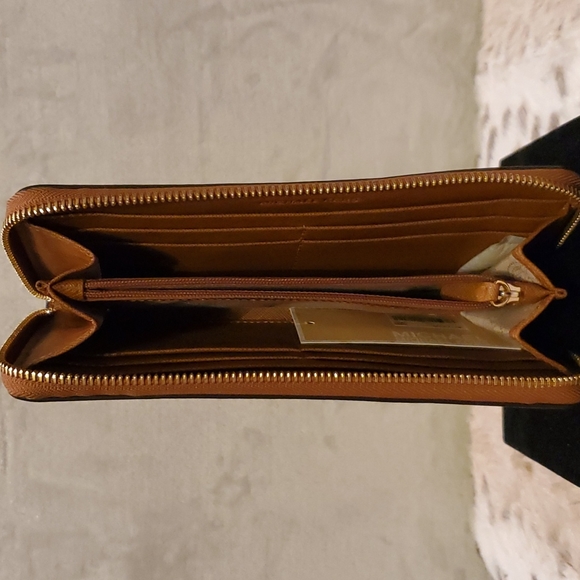 Michael Kors Jet Set Travel Wallet Saffiano Leather Luggage Color NWT - Picture 7 of 7